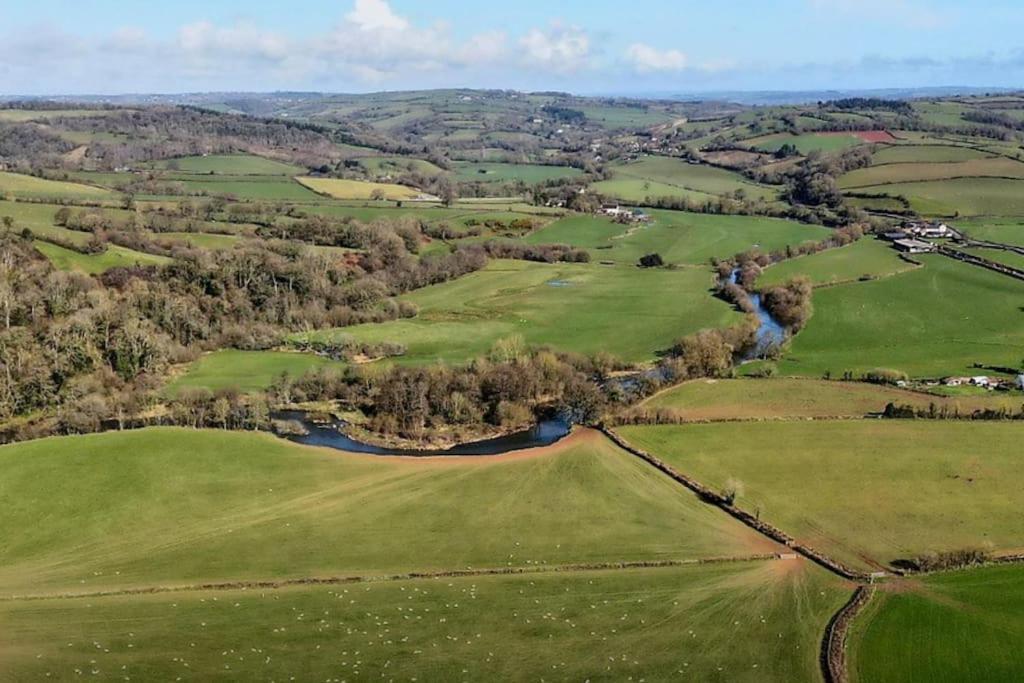 Rural Devon Retreat In Stunning Exe Valley. 埃克塞特 外观 照片